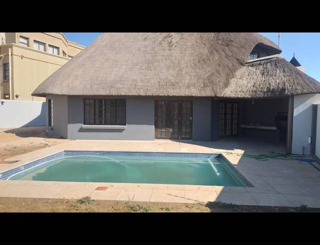 4 BEDROOM HOUSE FOR SALE IN EIKE PARK